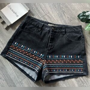 Billy by Flying Tomato High Waisted Aztec Embroidered Shorts Size M